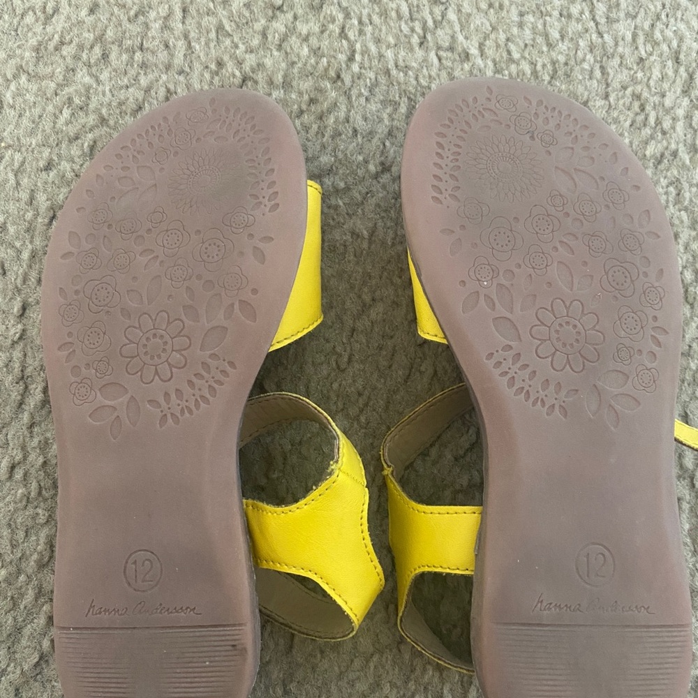 Girl sandals size 12 toddler